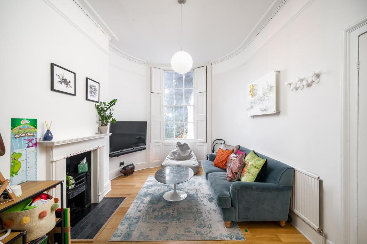 Sleek Flat With Communal Courtyard Londres Extérieur photo